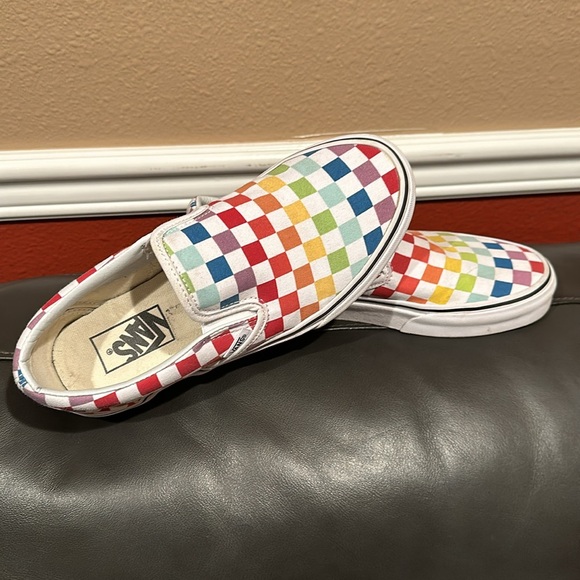 Vans Classic Slip-ons Rainbow Checkered - NWOT…US Women’s size 7.5 or Mens sz 6 - Picture 6 of 9